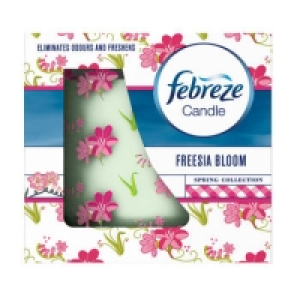 Febreze Odour Eliminating Scented Candle Freesia Bloom 100g