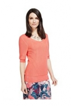 V-Neck Textured Jumper 40.00 €