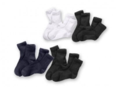 ESMARA/LIVERGY® Ladies or Mens Comfort Socks