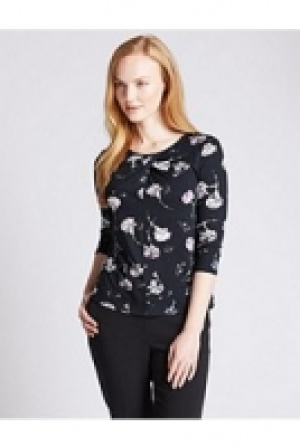 3/4 Sleeve Floral Top 30.00 €