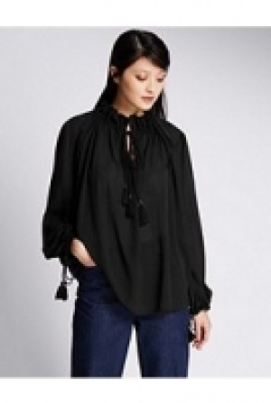 Ruffle Blouse 44.00 €