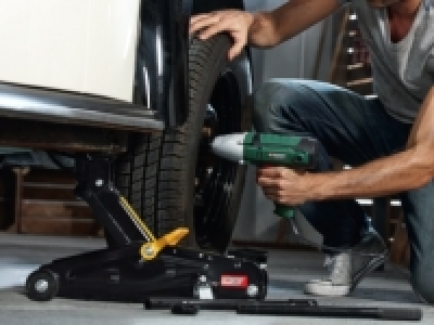 ULTIMATE SPEED® 450W Electric Impact Wrench