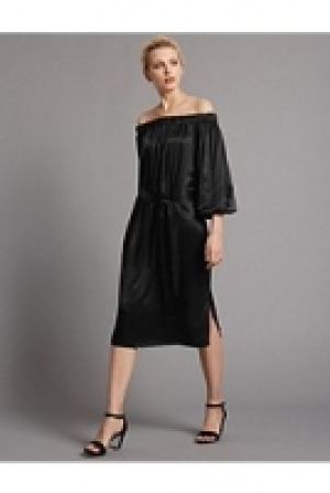 Cold Shoulder Dress 95.00 €