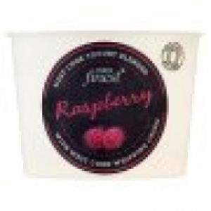Tesco Finest Raspberry Yoghurt 150G