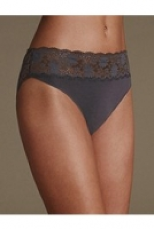 Lace High Leg Knickers 8.00 €