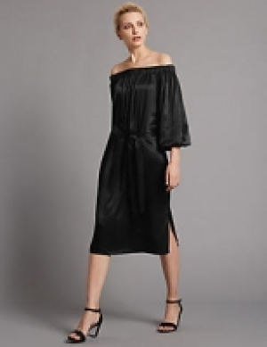 Cold Shoulder Dress 95.00 €