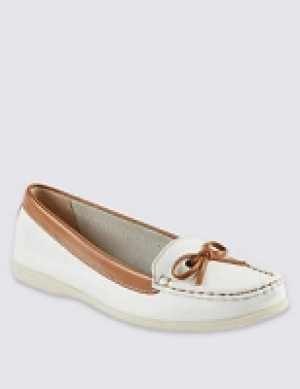 Leather Boat Shoes 27.00 €