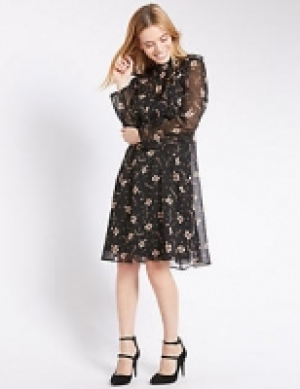 Dress 54.00 €