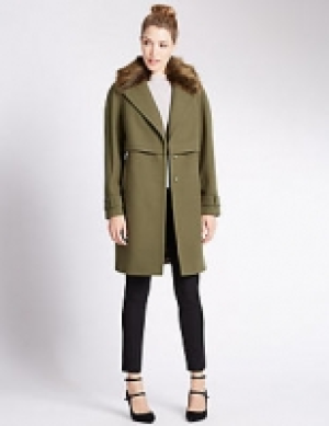 Faux Fur Collared Coat 160.00 €
