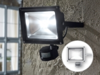 LIVARNO LUX® 20W LED Spotlight 24.99 €