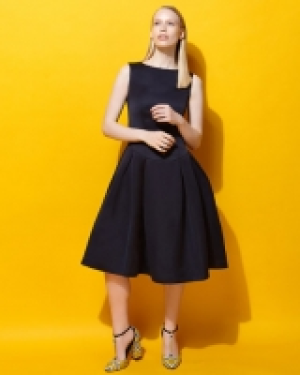 Lennon Courtney at Dunnes Stores Dip Waist Dress 119.00&nbsp;&euro;