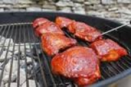 BBQ Chicken Thighs (Pre Pack) 3.00 €