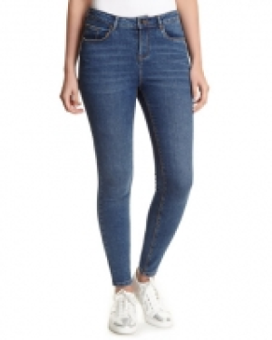Mid Rise Essential Skinny Fit Jeans