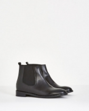 Carolyn Donnelly The Edit Chelsea Boot