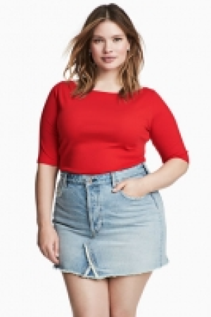  H 8.99 €