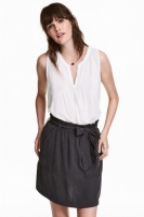 HM   Skirt with a tie belt