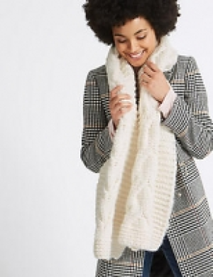 Cable Knit Scarf 40.00 €