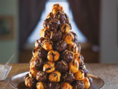 DELUXE® Croquembouche