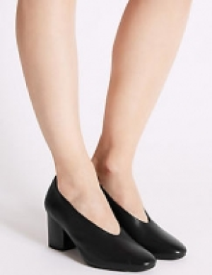 Leather Block Heel Court Shoes 77.00 €