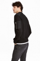 HM   Jumper with a sleeve pocket