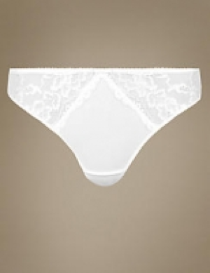 Floral Lace Thong 8.25 €