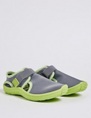 Kids Aqua Shoes 12.00 €