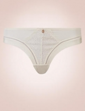 Lace Thong 17.00 €