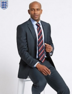 Navy Regular Fit Wool Suit 260.00 €