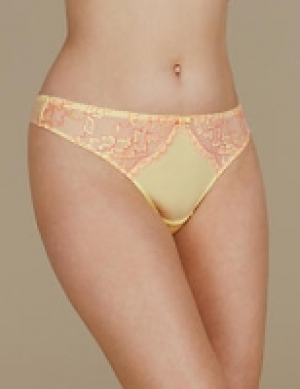 Floral Lace Thong 4.75 €
