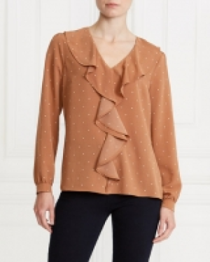 Gallery Ruffle Top 25.00 €
