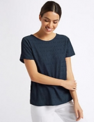 Textured Round Neck Short Sleeve T-Shirt 27.00 €