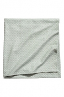 HM   Jacquard-weave tablecloth