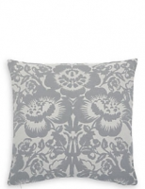 Floral Damask Jacquard Cushion 20.00 €