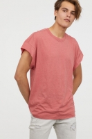 HM   T-shirt with cut-off sleeves