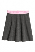 HM   Bell-shaped skirt