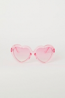 HM   Heart-shaped sunglasses