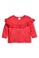 HM   Fine-knit top with a flounce