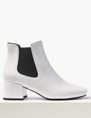 Block Heel Ankle Boots 49.00 €