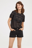 HM   T-shirt with lace