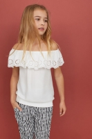 HM   Blouse with broderie anglaise