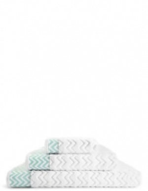 Chevron Towel 8.25 €