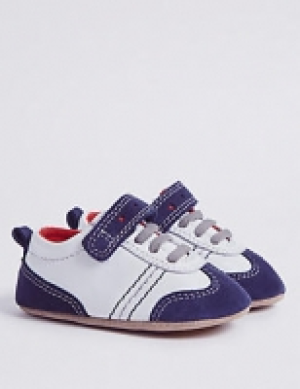 Baby Leather Riptape Pram Shoes 9.50 €