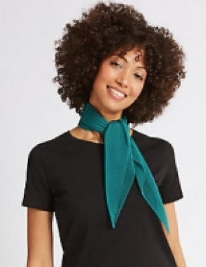 Pleated Scarf 6.75 €