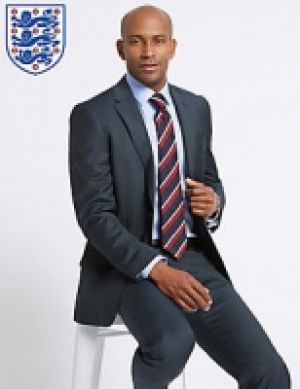Navy Regular Fit Wool Suit 260.00 €