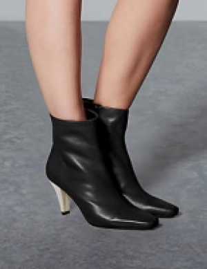 Leather Square Toe Ankle Boots 110.00 €