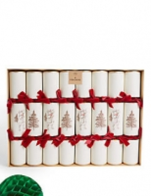 Marks and Spencer  Traditional Santa Luxury Christmas Crackers Pack of 8