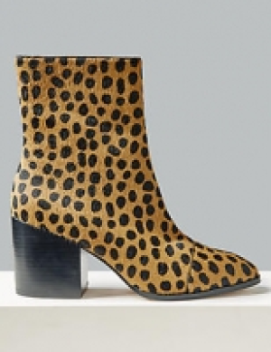 Leather Square Toe Ankle Boots 120.00 €