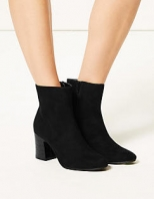 Block Heel Ankle Boots 65.00 €