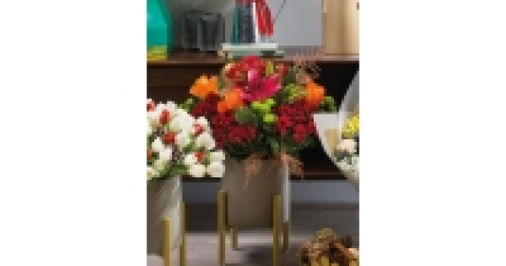 CHRISTMAS CHEER BOUQUET 19.99 €