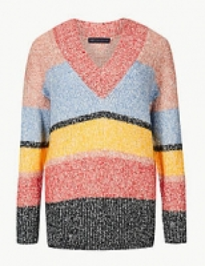 Textured V-Neck Jumper 47.50 €
